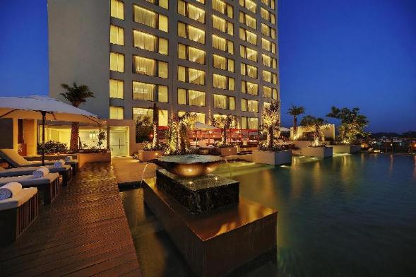  call girls in Andaz Hotel
